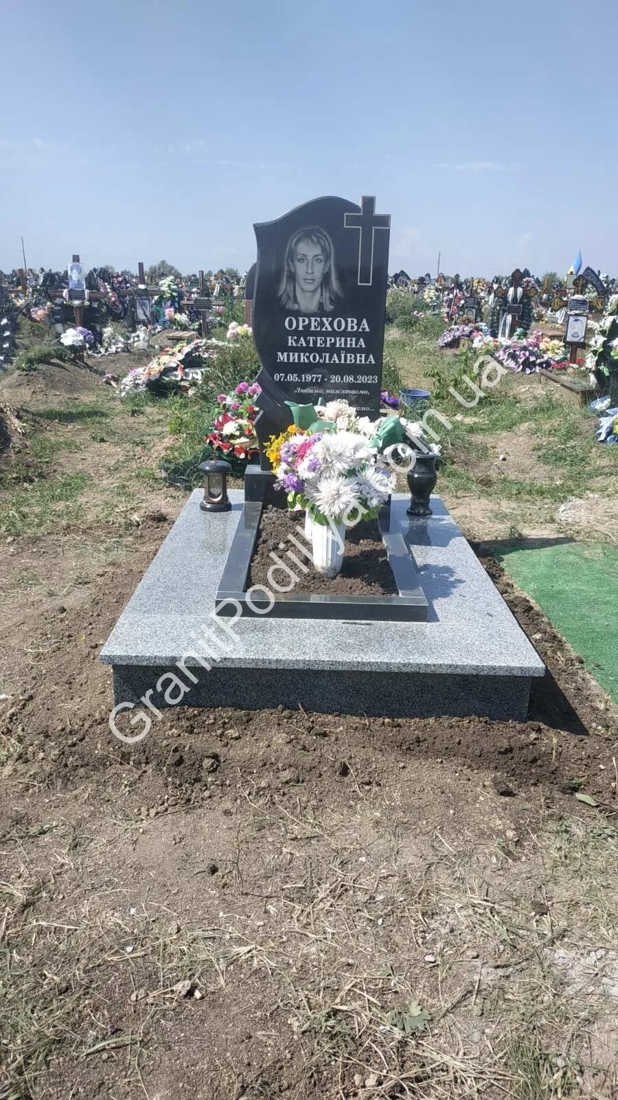 Одинарний пам'ятник з граніту - Кам'янець-Подільський | GranitPodillya